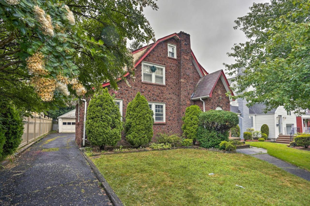 Lovely Home Near Fdu And Holy Name Hospital! Teaneck Exterior photo